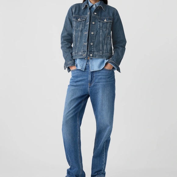 NWT GAP Icon Denim Jacket Color: Medium Wash - Picture 4 of 7